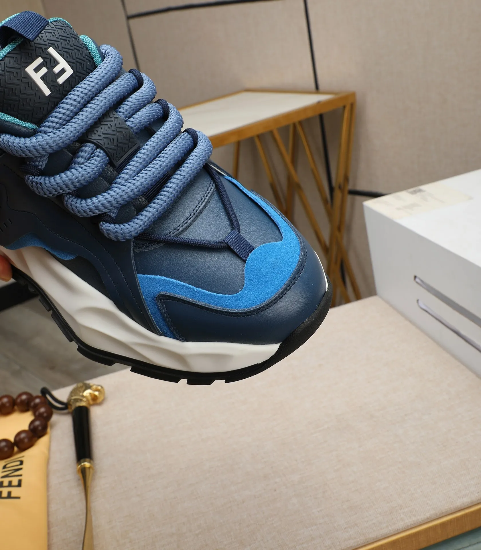 Men's clothing and shoes 💰580 🕷🕷【FENDI】FENDI fashionable casual men's shoes🇨🇳Original official website 1:1 model opening, new models are available first💯Not high-profile but avant-garde, simple, low-key and fashionable, super versatile style🌿Made of original cowhide➕Pigskin lining🎋The version is comfortable on the feet, so rigorous for any small place, first-class workmanship🍍38-44 Large quantities in stock